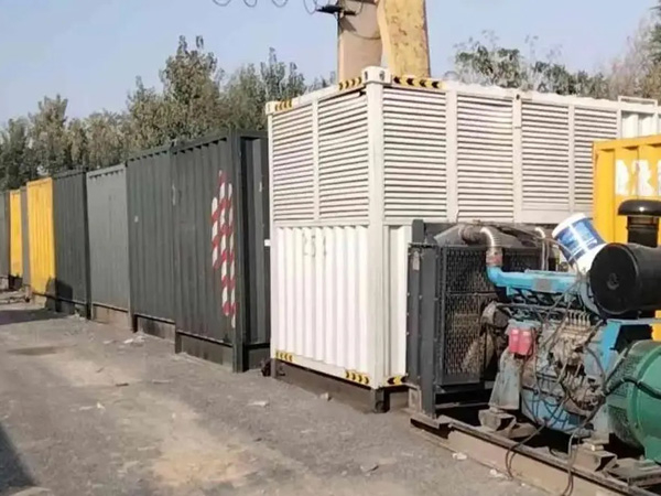 薛城200KW柴油发电机机组每小时油耗是多少？
